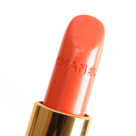 Chanel Sari Dore (414) Rouge Coco Lipstick (2015) .